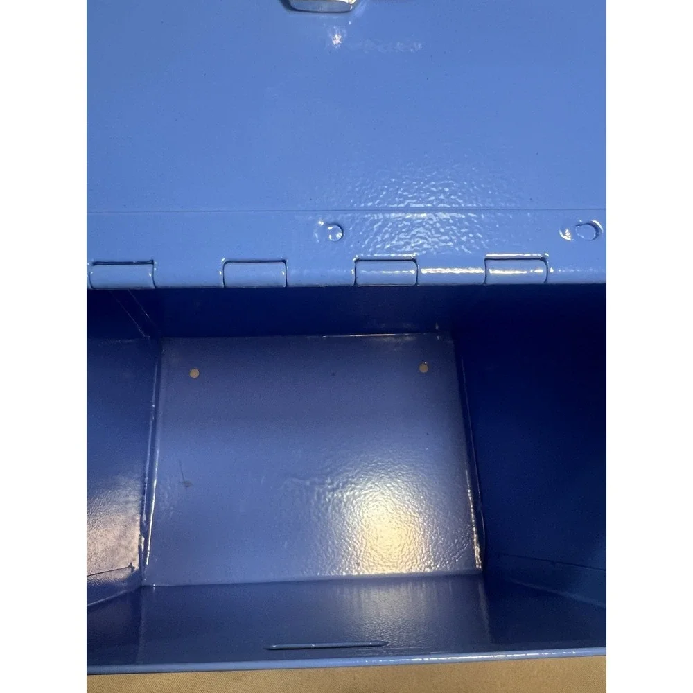 TIP/SUGGESTION/DONATION BOX W/KEY WALL/COUNTER ATTACHMENT HOLES (2507)‎